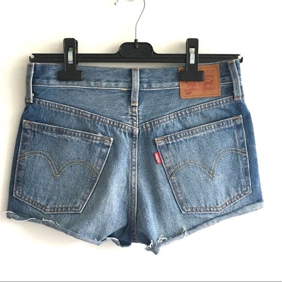 LEVI’S 501 High Waisted Cut Off Denim Shorts Blue 25 - Picture 1 of 3